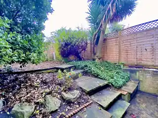 81A Lewisham Way, photo 2
