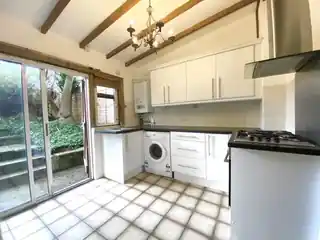 81A Lewisham Way, photo 3