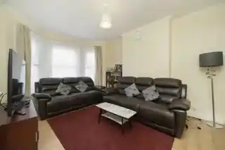 81A Mora Road, photo 2