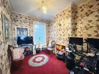 82 Buxton Road, photo 3