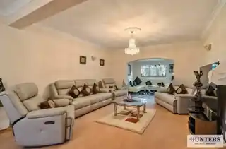82 Canberra Road, photo 2