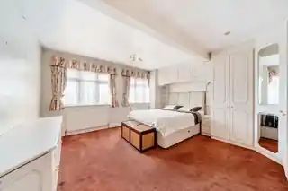 82 Elmsleigh Avenue, photo 2