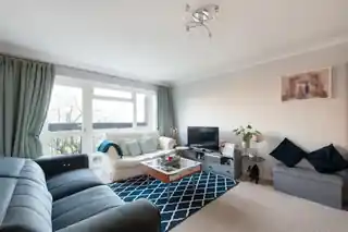 82 Grange Gardens, photo 2