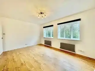 82 Granville Place, photo 3
