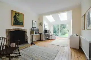 82 Madrid Road, photo 3