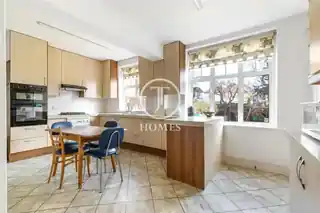 82 Princes Park Avenue, photo 4