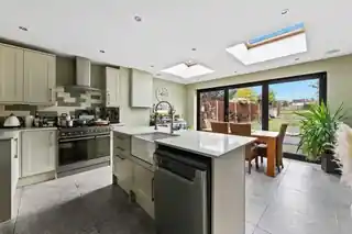 82 Wordsworth Road, photo 3