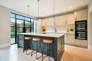 82A Ditton Hill Road, photo 3