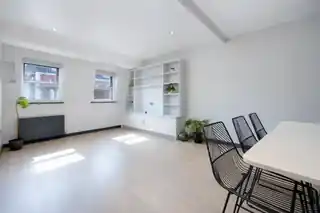 82B Church Road, photo 3
