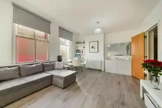 82C Church Road, photo 4