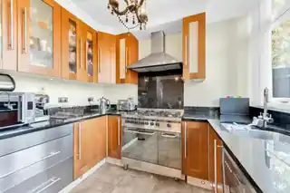 83 Avery Hill Road, photo 4