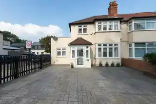 83 Avery Hill Road, photo 2