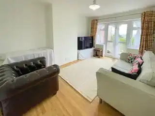 83 Beverley Gardens, photo 3