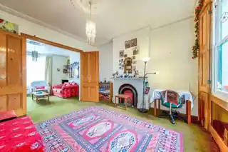 83 Cheverton Road, photo 3