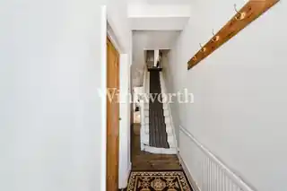83 Falkland Road, photo 2