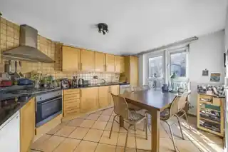 83 Girdlestone Walk, photo 2