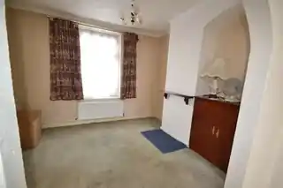 83 Halbutt Street, photo 4