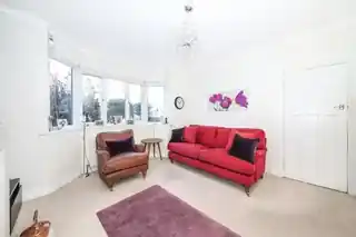 83 Marlborough Lane, photo 3