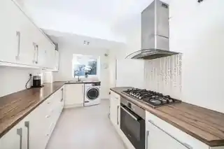 83 Marlborough Lane, photo 4