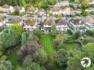 83 Riefield Road, photo 2