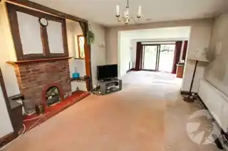 83 Riefield Road, photo 3