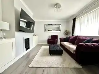 83 Sanger Avenue, photo 2