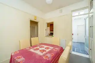 83 St Kilda Road, photo 4