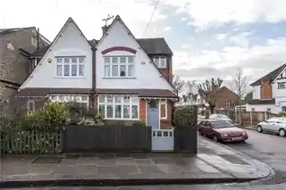 83 St Leonards Road, photo 4