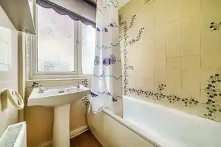 84 Bellamy Drive, photo 2