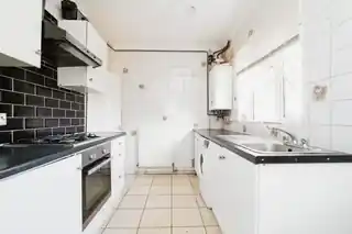 84 Church Elm Lane, photo 2