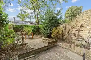 84 Dalyell Road, photo 4