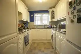 84 Fox Hollow Drive, photo 3
