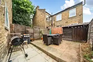 84 Friary Road, photo 2