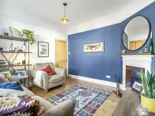 84 Hewitt Avenue, photo 2