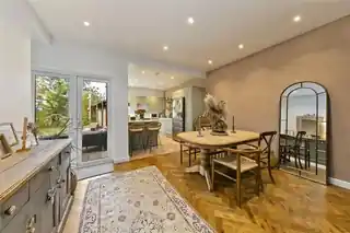 84 Myrtle Road, photo 2