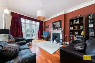 84 Old Park Ridings, photo 3