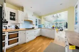 84 Old Park Ridings, photo 4