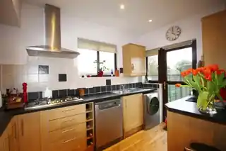 84 Rosebery Road, photo 4