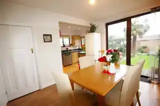 84 Rosebery Road, photo 3