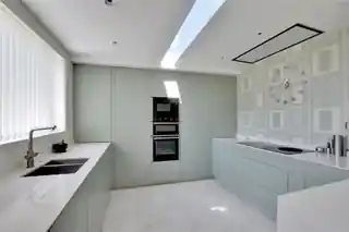 84 Thornsbeach Road, photo 2