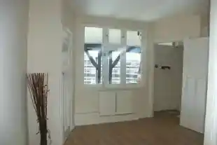 84 Tudor Close, photo 2