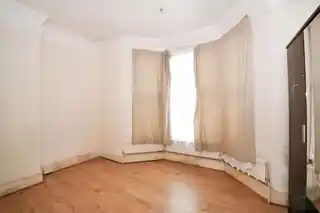 84 Wellesley Road, photo 3