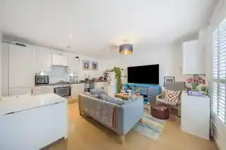 846 Garratt Lane, photo 3