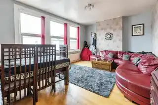 847B High Road, photo 2