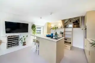 84B Tyrwhitt Road, photo 3
