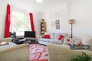 85 Clifden Road, photo 2