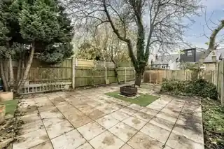 85 Gipsy Road, photo 4