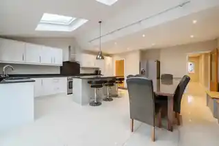 85 Greenhill Park, photo 2