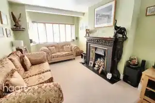 85 Jarrow Road, photo 3