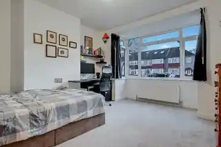 85 Kings Avenue, photo 2